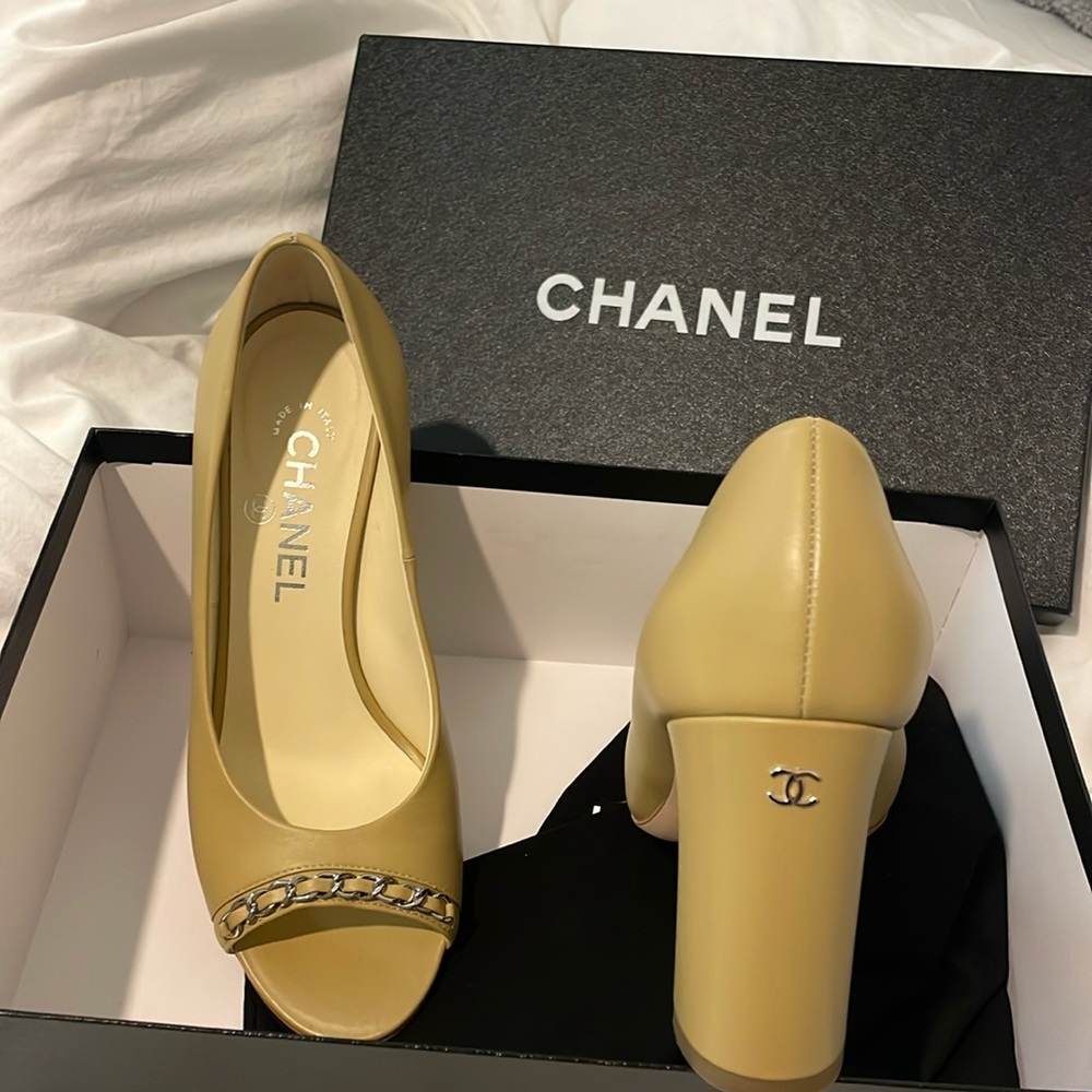 Chanel calfskin beige peep toe heel with chain size 37.5